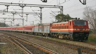 मुंबई-कटिहार और कानपुर-गुवाहाटी स्पेशल ट्रेनों के फेरे बढ़े