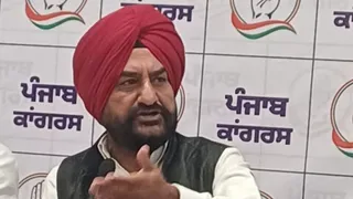 एसआईआर चीफ कोऑर्डिनेटर हरदीप सिंह किंगरा जानकारी देते हुए।