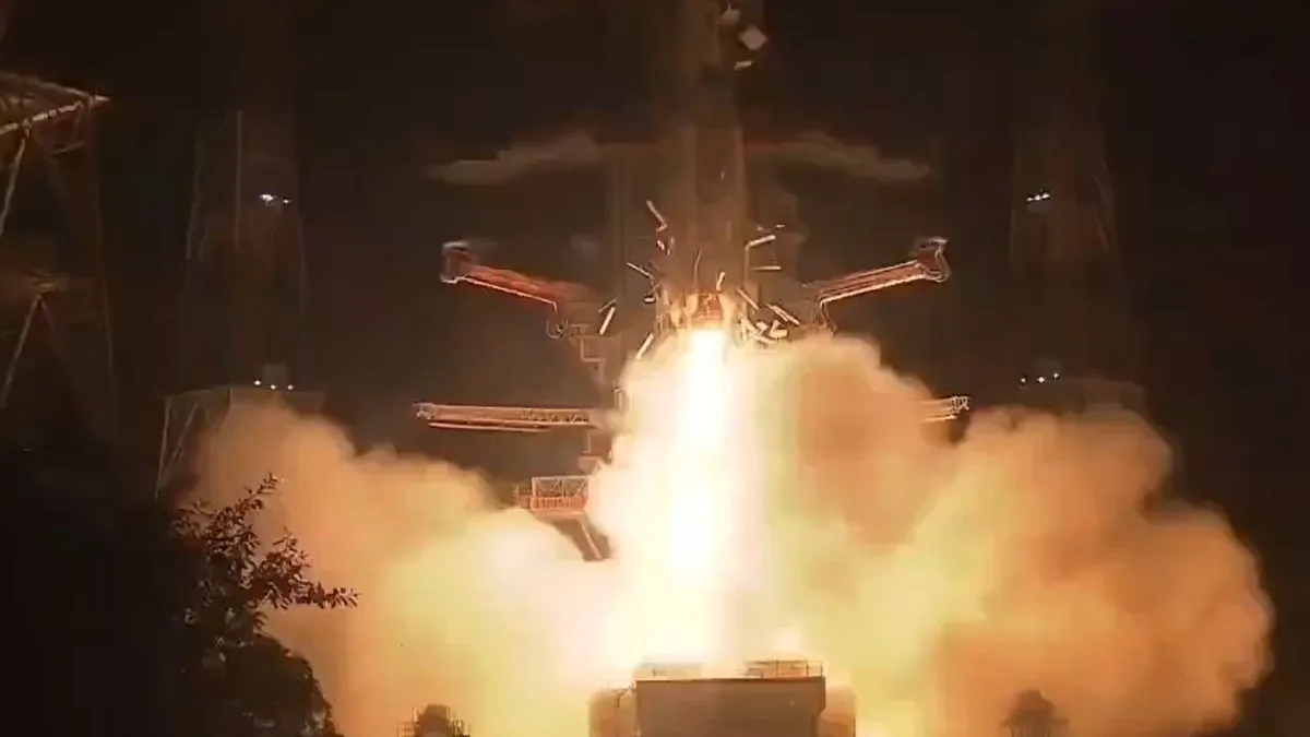 isro seteligt (1)