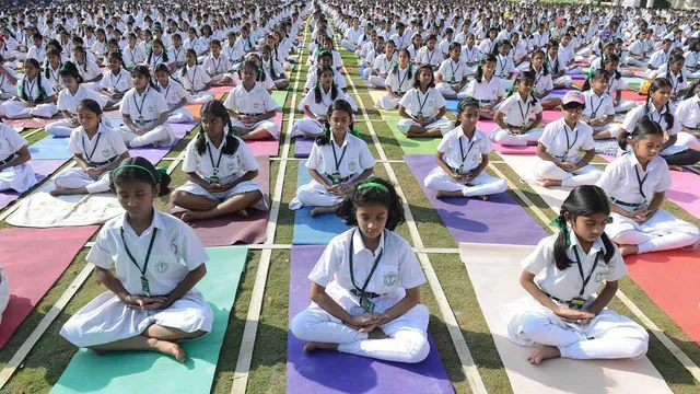 विचार: स्कूली कक्षाओं को चाहिए योग्य शिक्षक