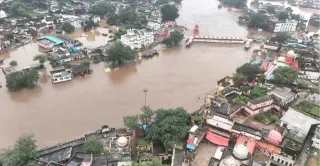 मंदाकिनी की बाढ़ में डूबा रामघाट