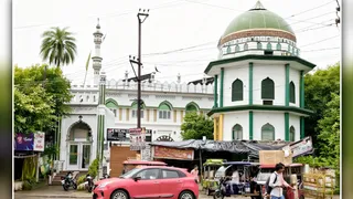 चौधरी सराय में बाबा बाहउद्दीन शाह मस्जिद। जागरण