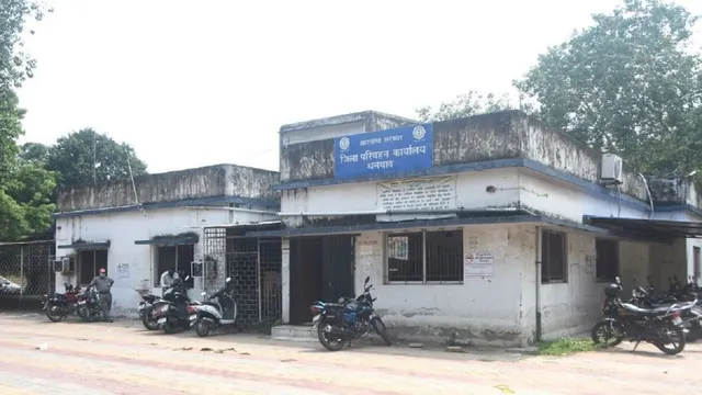 धनबाद DTO ने खोली टैक्स बकायादारों की पोल, 142 वाहन मालिकों को नोटिस; नहीं चुकाया तो होगी धर-पकड़ और नीलामी