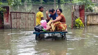 TMBU Flood : टीएमबीयू प्रशासनिक भवन और सीनेट हॉल में घुसा गंगा का पानी, लालबाग प्रोफेसर कॉलोनी जलमग्न; क्वार्टर में निकला कोबरा