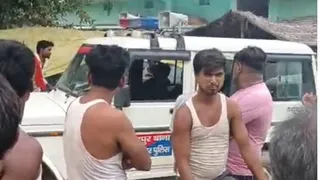 दो बाइक पर सवार चार बदमाशों ने दिया घटना को अंजाम। जांच के लिए पहुंची पुलिस।