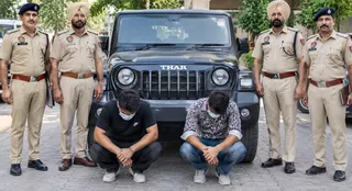 हत्याकांड में इस्तेमाल थार गाड़ी को पुलिस ने किया बरामद। दो आरोपित भी दबोचे। (एआई जनरेटेड फोटो)