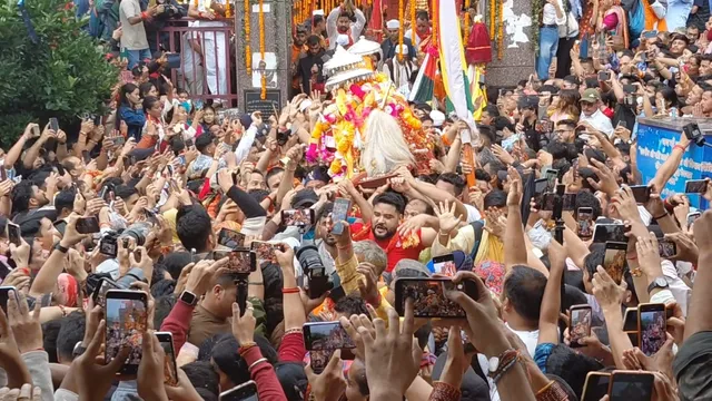 12 वर्ष बाद मायके से ससुराल कैलास के लिए विदा हुईं मां नंदा, हजारों भक्तों ने नम आंखों से दी विदाई