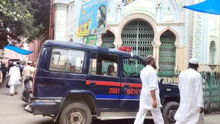 दारुल उलूम क्षेत्र बना छावनी, चप्पे-चप्पे पर तैनात रहा पुलिस बल।
