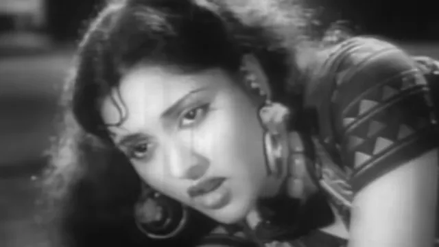 विरह के दर्द में लिखा गया था Lata Mangeshkar का वायरल गाना, रिलीज हुआ तो लोग करने लगे डांस, आज भी है कल्ट सॉन्ग