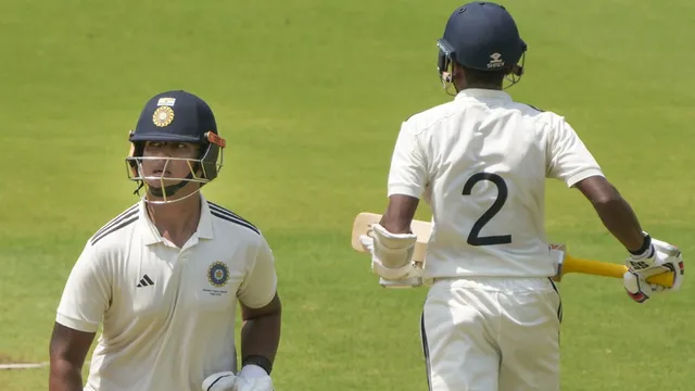 Duleep Trophy Final: वैभव सूर्यवंशी की बैटिंग देखने उमड़ा जनसैलाब, स्टेडियम के खोलने पड़े एक्स्ट्रा स्टैंड