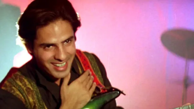 पैसों के लिए शादियों में डांस करने को मजबूर हुए 'आशिकी' फेम Rahul Roy, बोले- 'रोजी-रोटी चलानी है'