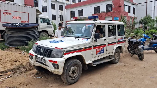 सासाराम में डबल मर्डर से सनसनी, छत पर सो रहे महिला-पुरुष की गोली मारकर हत्या; अंधेरे में भागे अपराधी. सासाराम में डबल मर्डर से सनसनी, छत पर सो रहे महिला-पुरुष की गोली मारकर हत्या; अंधेरे में भागे अपराधी.