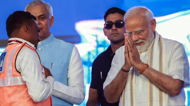 मुंबई में पीएम मोदी की रैली से पहले पकड़े गए 2 संदिग्ध, PMO की फर्जी ID और बंदूक बरामद
