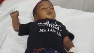 सैफई पीजीआई में भर्ती मासूम।