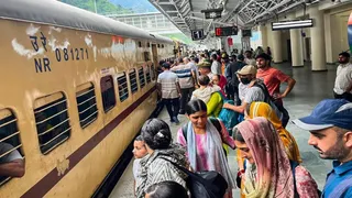 पटना-हावड़ा स्पेशल ट्रेन। (प्रतीकात्मक फोटो)