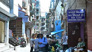 छात्रों के लिए खतरा बन रहे जर्जर पीजी। जागरण