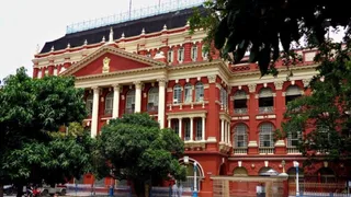 कोलकाता राइटर्स बिल्डिंग के जीर्णोद्धार की दौड़ में अदाणी ग्रुप आगे(फोटो: सोशल मीडिया)