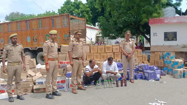 देवरिया में ट्रक में छिपाकर बिहार ले जाई जा रही 35 लाख की अवैध शराब बरामद, दो आरोपी गिरफ्तार