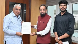 केंद्रीय मंत्री ने राज्य सरकार से दस्तावेज मिलते ही पर्यावरणीय स्वीकृति जारी करने का आश्वासन दिया है।