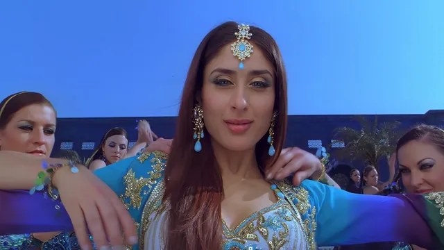 9XM पर हर सुबह सुनाई देता था Kareena Kapoor का डांसिंग सॉन्ग, सुनिधि चौहान की आवाज में 17 साल बाद भी है कल्ट
