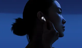 Apple AirPods 5 ईयरबड्स भारत में लॉन्च हो गए हैं।