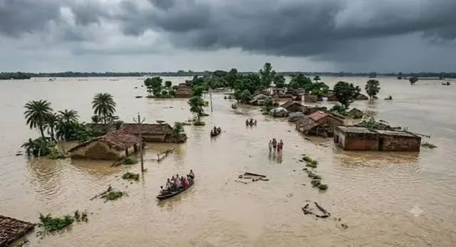 बाइक पर बैठकर SDM-तहसीलदार ने लिया बाढ़ क्षेत्रा का जायजा, इन गांवों में राहत पहुंचाने के लिए अधिकारियों को  निर्देश
