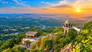कनहरी हिल पर बन रहा छह आकर्षक कॉटेज।
