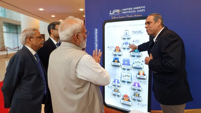फिनटेक फेस्ट में पीएम मोदी ने दिया मंत्र: वैश्विक बने UPI, विदेशों से पैसा भेजना हो और भी सस्ता