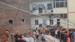 सत्य निकेतन में इमारत गिरने से सात लाेगों की मौत हो गई। फोटो: आर्काइव