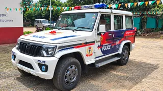 बड़गड़ थाना परिसर में खड़ा पेट्रोलिंग वाहन। जागरण
