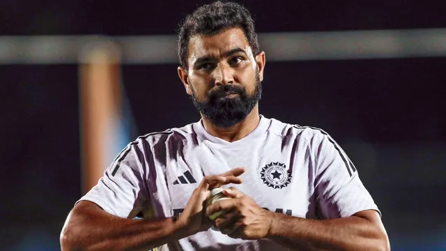 'सब भगवान के हाथ में है, मैं कड़ी मेहनत कर रहा हूं', मोहम्‍मद शमी ने भारतीय टीम में वापसी की नहीं हारी हिम्‍मत