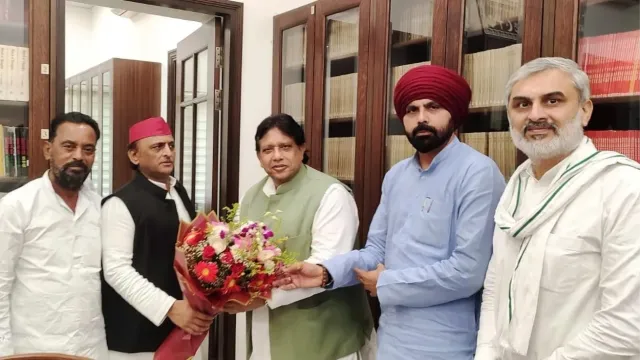 पश्चिमी UP में नया राजनीतिक समीकरण? जयंत चौधरी की खामोशी के बीच अखिलेश से मिले BKU लोकहित और लोकदल के प्रवक्ता
