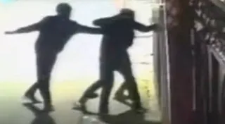 गांव दड़वा में दो युवकों को घेरकर मारपीट की गई। (सांकेतिक फोटो)