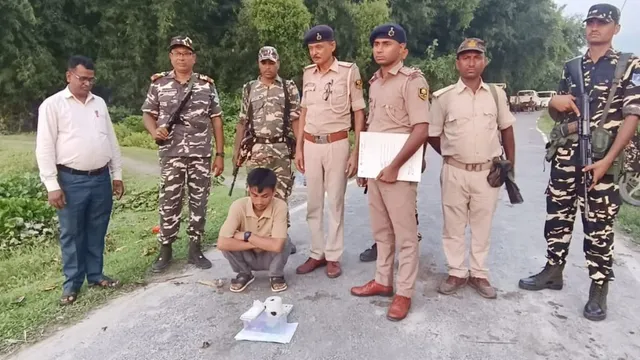 भारत से नेपाल स्मैक ले जा रहा युवक अररिया में गिरफ्तार, SSB और पुलिस ने दबोचा
