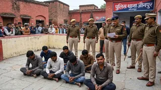 विशाल यादव हत्याकांड के बाद जौनपुर में बवाल, दंगा भड़काने के आरोप में आठ गिरफ्तार। (AI Image)