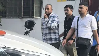 एक युवक हिरासत में
