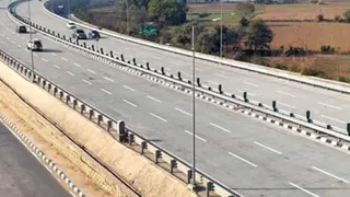 जम्मू रिंग रोड पर भर्ती परीक्षा के कारण यातायात में बदलाव। (फाइल फोटो)