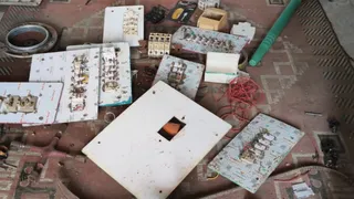 घर के मालिक के अनुसार चोरों ने डेढ़ से दो लाख की चोरी को अंजाम दिया।