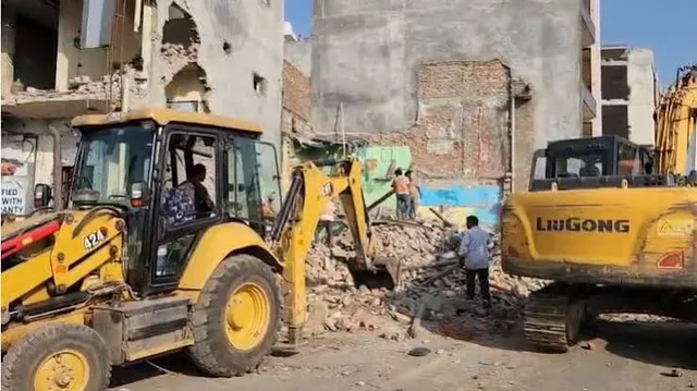 गुरुग्राम: DLF सिटी फेज-2 में टूटेंगे अवैध आशियाने! निगम ने 15 दिन का दिया अल्टीमेटम