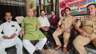 कांग्रेस नेताओं को हाउस अरेस्ट किया। जागरण