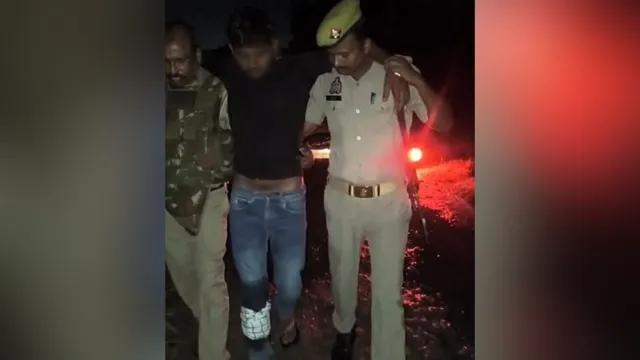 मऊ में मुठभेड़ में छिनैती के आरोपित के पैर में लगी गोली, दो आरोपी फरार
