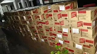 पुलिस ने अलग-अलग कार्रवाई करते हुए करीब 1100 लीटर विदेशी शराब जब्त की है।