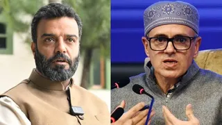 CM उमर अब्दुल्ला और बागी सांसद आगा रुहल्ला। फाइल फोटो