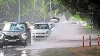 रविवार को बारिश के बाद चंडीगढ़ की सड़कों पर जलभराव हो गया।