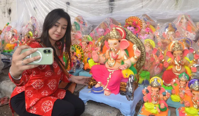 महंगाई के बीच बप्पा का स्वागत, उत्तराखंड में 25 प्रतिशत तक महंगी हुई मूर्ति