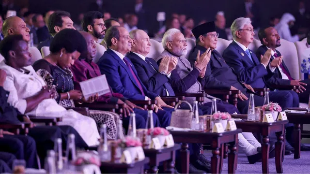 BRICS Summit 2026 Live Updates: भारत मंडपम में जल्द पहुंचेंगे ब्रिक्स देशों के नेता, आज PM मोदी की कई नेताओं के साथ होगी द्विपक्षीय बैठक
