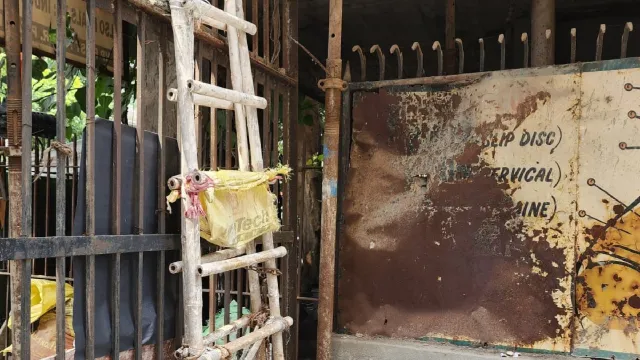 पीतमपुरा में जर्जर इमारतों को नोटिस, 30 फ्लैटों को 48 घंटे में खाली करने का आदेश; लोगों की बढ़ी चिंता
