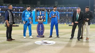 भारत ने जीता टॉस।
