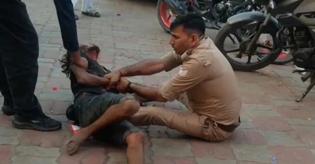 कानपुर में थाने के बाहर पुलिस कस्टडी में युवक ने ब्लेड से गला रेता, खून से लथपथ जमीन पर गिरा
