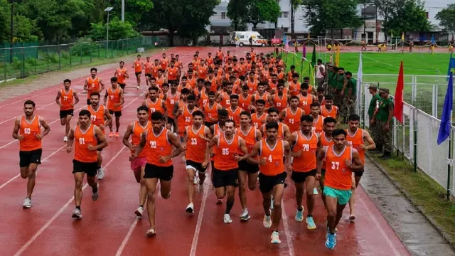 अग्निवीर बनने के लिए देर रात से जुटने लगे अभ्यर्थी, बरेली में आयोजित भर्ती में 12 जिलों के युवा लगाएंगे दौड़